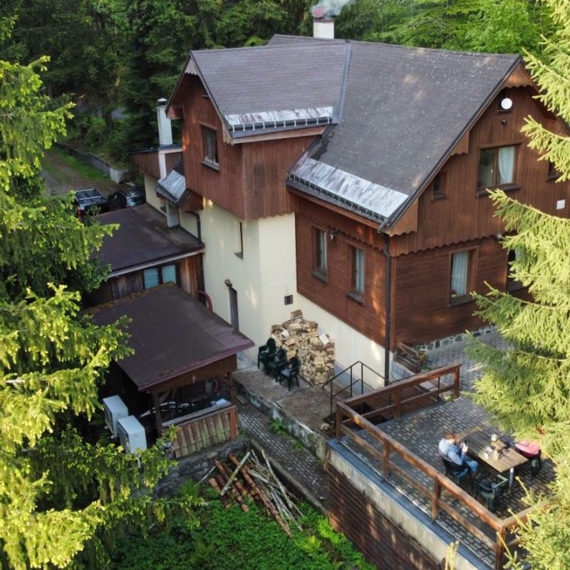 b02da21a-9922-404f-a29b-aba4e82f8e31